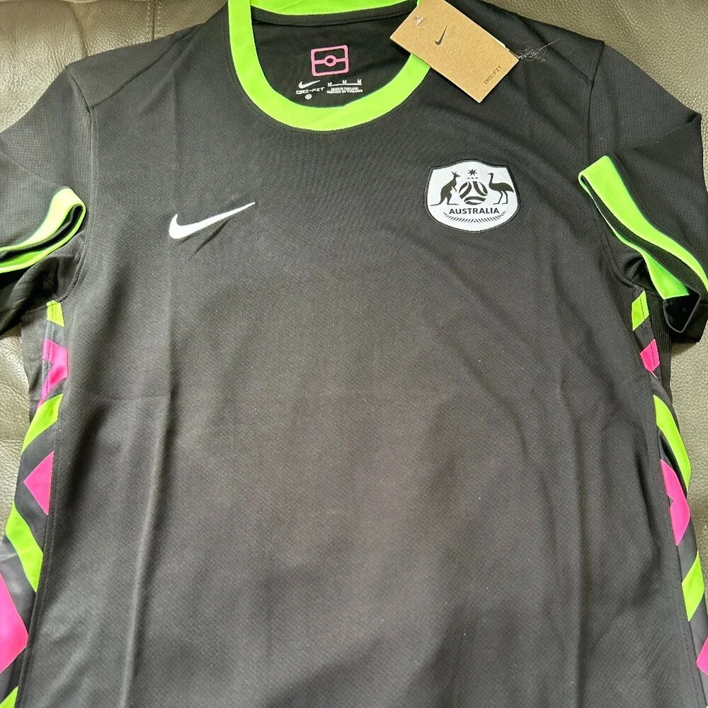 AUSTRALIA National Team Soccer JERSEY Sz Men's M,L,XL or 2XL NWT by Nike - Picture 1 of 4